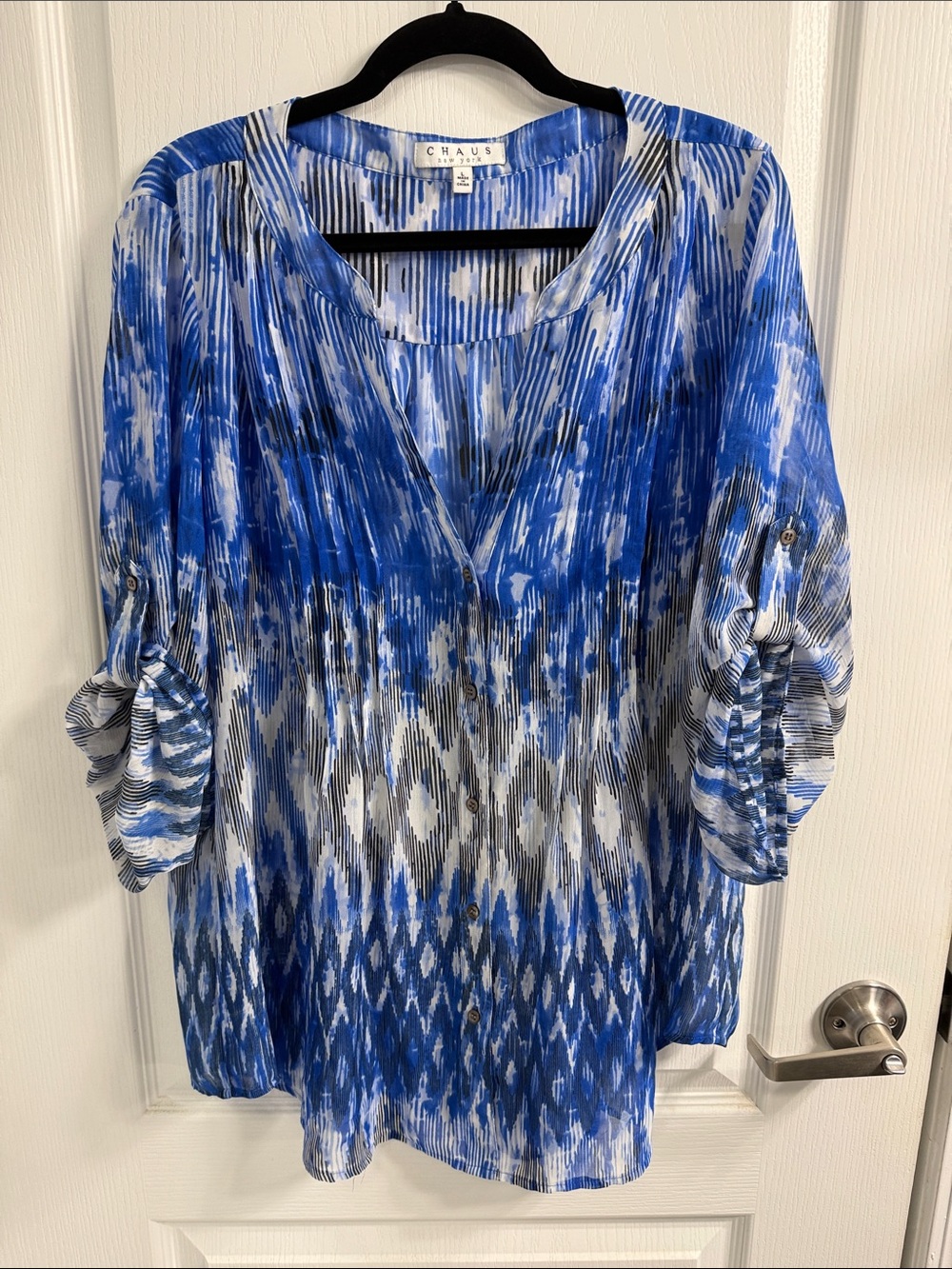 Chaus Blue and White Ikat-Style Roll-Tab Tunic 3/4 Sleeve Length Sheer Artsy